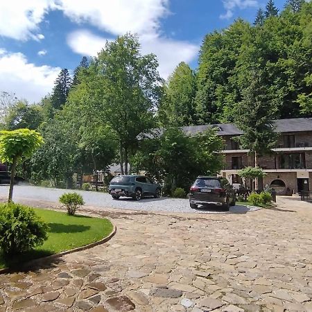 Hotel La Rascruce De Ape Sucevita Esterno foto