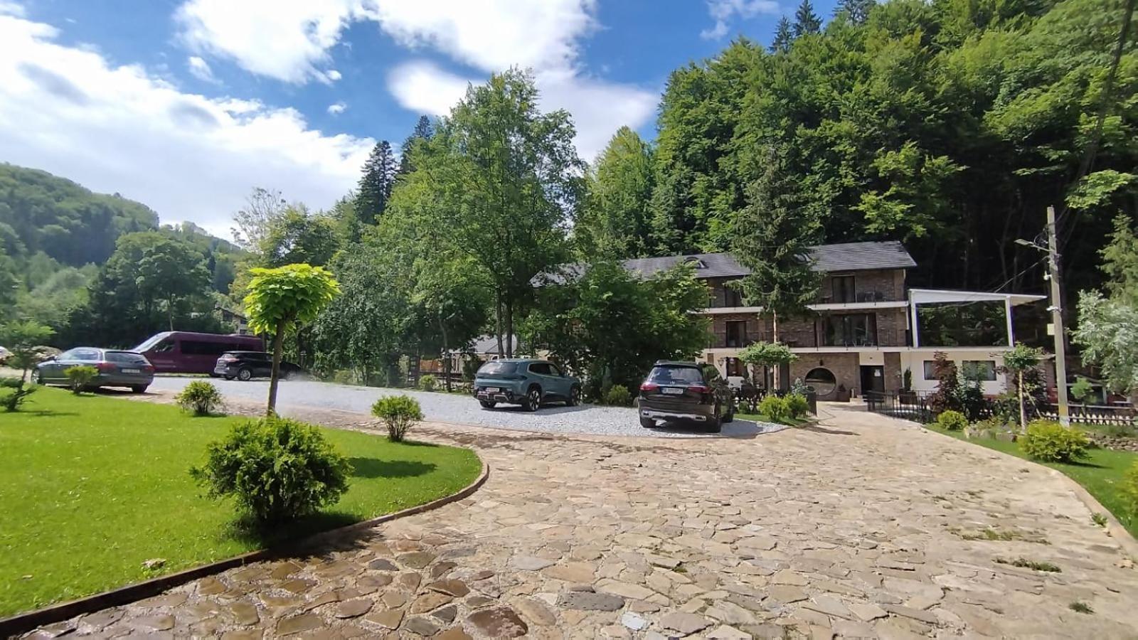 Hotel La Rascruce De Ape Sucevita Esterno foto